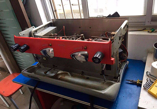 弗格森景观用飘雪机制冰机维修